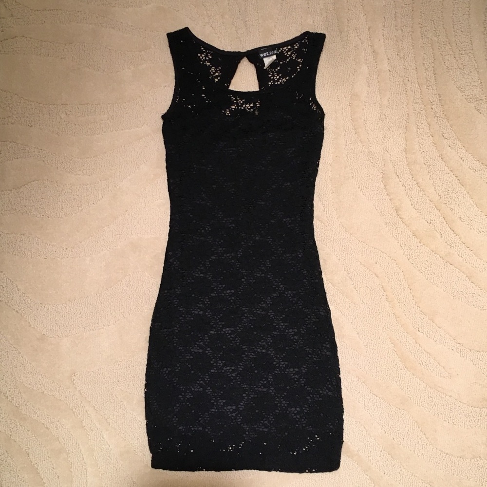 Black Lace Bodycon Dress